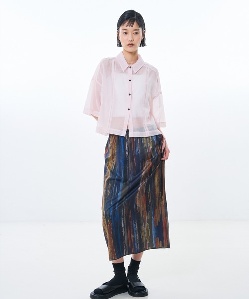 NOMINE(ノミネ)の「ハーフスリーブ シアー シャツ(シャツ/ブラウス・レディース・グレイッシュベージュ/エメラルド/ブラック/エンジ/ブラック系その他/ブラウン系その他/ピンク/ライトグレー・フリー)」の14枚目の写真