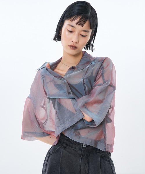 NOMINE(ノミネ)の「ハーフスリーブ シアー シャツ(シャツ/ブラウス・レディース・グレイッシュベージュ/エメラルド/ブラック/エンジ/ブラック系その他/ブラウン系その他/ピンク/ライトグレー・フリー)」の16枚目の写真