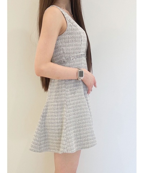 MERCURYDUO(マーキュリーデュオ)の「カットアウトツイードミニマーメイドワンピース(ワンピース・レディース・ブラック/ライトグレー・FREE)」の3枚目の写真