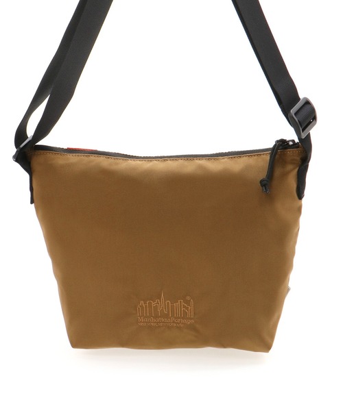 Manhattan Portage（マンハッタンポーテージ）の「Nylon Messenger Bag (S) No Flap 420D CORDURA ECO（メッセンジャーバッグ・メンズ・ブラウン/カーキ/ブラック・MEDIUM）」の4枚目の写真
