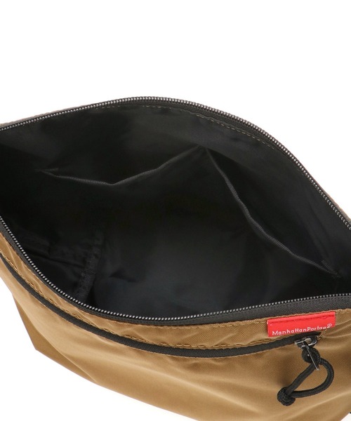Manhattan Portage（マンハッタンポーテージ）の「Nylon Messenger Bag (S) No Flap 420D CORDURA ECO（メッセンジャーバッグ・メンズ・ブラウン/カーキ/ブラック・MEDIUM）」の11枚目の写真