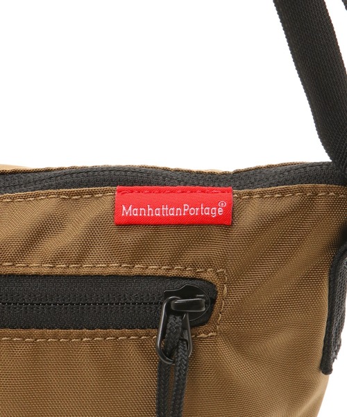 Manhattan Portage（マンハッタンポーテージ）の「Nylon Messenger Bag (S) No Flap 420D CORDURA ECO（メッセンジャーバッグ・メンズ・ブラウン/カーキ/ブラック・MEDIUM）」の13枚目の写真