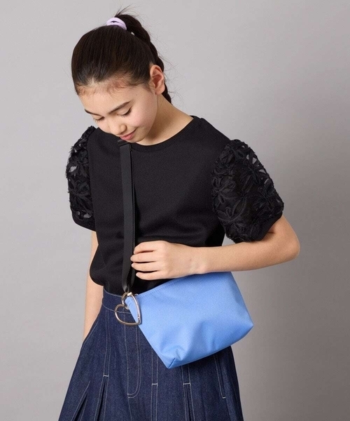 a.v.v（アーヴェヴェ）の「[KIDS]シンプルサコッシュ（ショルダーバッグ・キッズ・ブラック/ライラック/ダークインディゴブルー・120）」の6枚目の写真