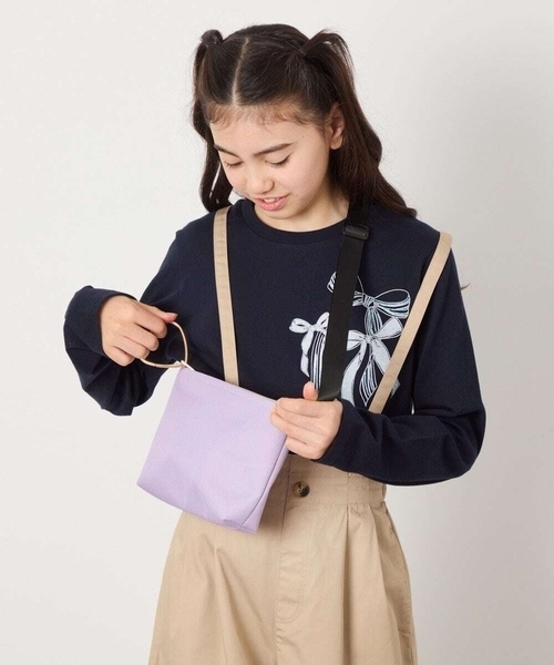 a.v.v（アーヴェヴェ）の「[KIDS]シンプルサコッシュ（ショルダーバッグ・キッズ・ブラック/ライラック/ダークインディゴブルー・120）」の13枚目の写真