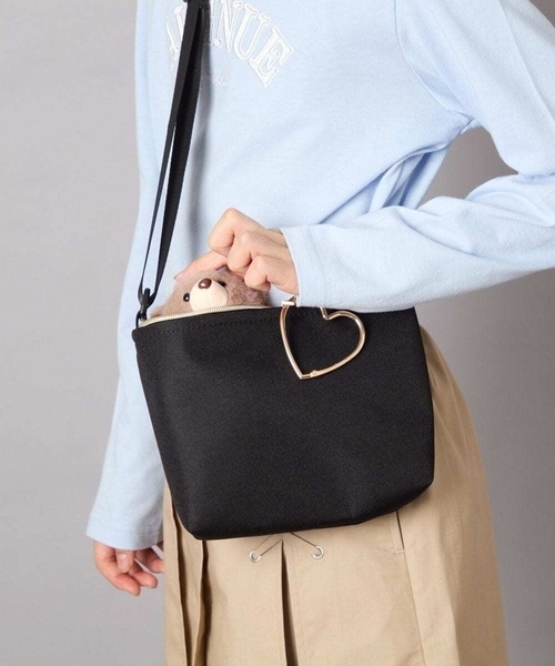 a.v.v（アーヴェヴェ）の「[KIDS]シンプルサコッシュ（ショルダーバッグ・キッズ・ブラック/ライラック/ダークインディゴブルー・120）」の19枚目の写真