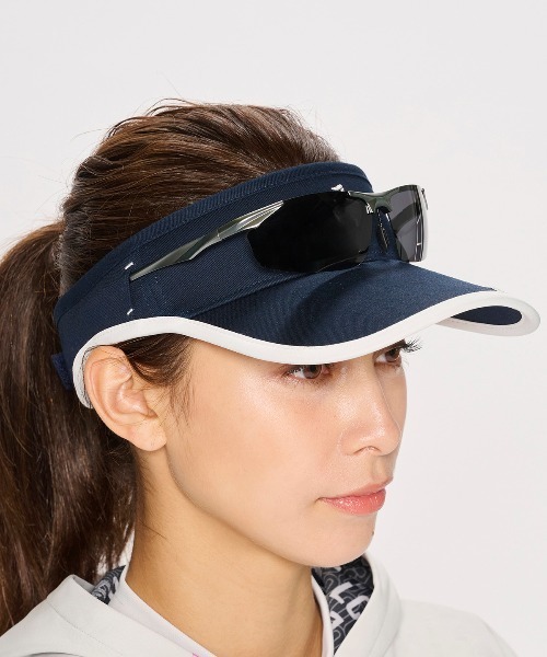 le coq sportif GOLF(ルコックスポルティフゴルフ)の「【le coq sportif GOLF】イヤーカーブサンバイザーゴルフキャップ(サンバイザー・レディース・ブルー/ピンク/ホワイト/ネイビー・F)」の5枚目の写真