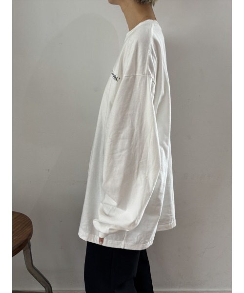 Day and Grade（デイアンドグレイド）の「【メッセージロゴ】オーバーサイズ ロングスリーブTシャツ / ビッグシルエット ロンT / ユニセックス（Tシャツ/カットソー・レディース・オフホワイト・FREE）」の8枚目の写真