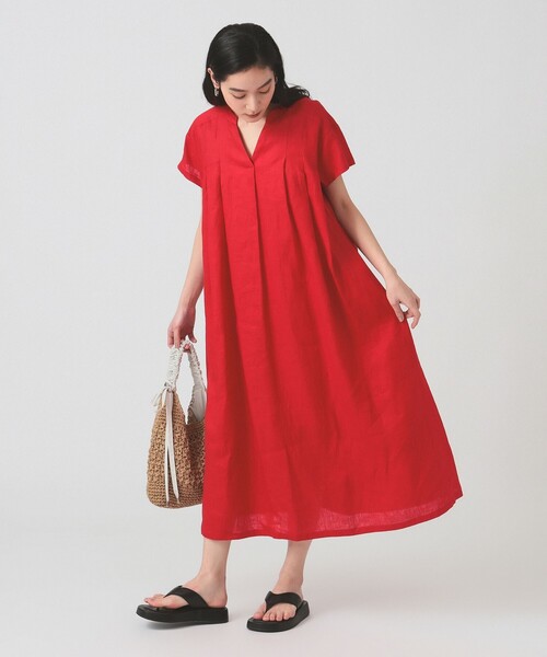 Ray BEAMS（レイビームス）の「リネン タック キーネック ワンピース [手洗い可]（ワンピース・レディース・ブラック/ブルー/レッド・ONE SIZE）」の9枚目の写真