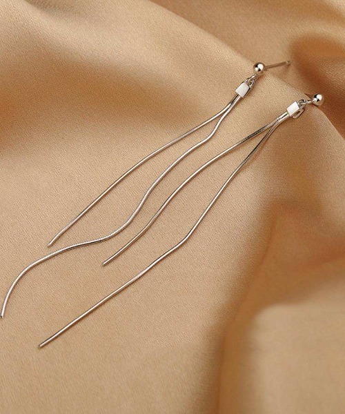 クリアソフトタッセルピアス 扇タッセルピアス』 | M'jolie