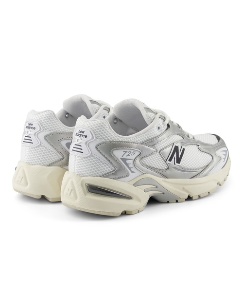 NEW BALANCE(ニューバランス)の「ニューバランス New Balance ML725 CG D(スニーカー・メンズ・ホワイト×シルバー・24.5cm/25.0cm/25.5cm/26.0cm/27.0cm/28.0cm/26.5cm/27.5cm/23.0cm/24.0cm/23.5cm)」の3枚目の写真