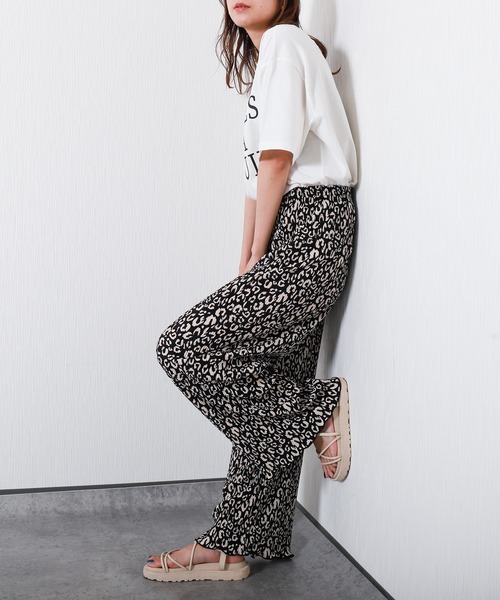 libelle more（リベル モア）の「<美脚>セミワイドパンツ プリーツパンツ【ヒョウ柄】（その他パンツ・レディース・ホワイト×ブラック/ブラック×ホワイト・M/L）」の21枚目の写真
