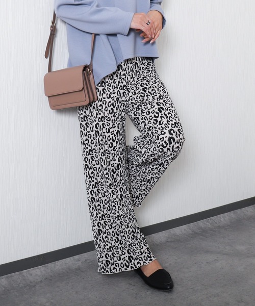 libelle more（リベル モア）の「<美脚>セミワイドパンツ プリーツパンツ【ヒョウ柄】（その他パンツ・レディース・ホワイト×ブラック/ブラック×ホワイト・M/L）」の14枚目の写真