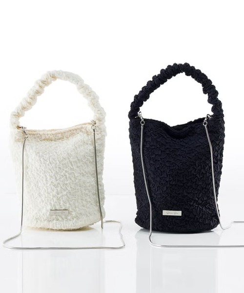 BarcosBlue(バルコスブルー)の「【BarcosBlue/バルコスブルー】ギャザーデザイン2wayミニバッグ(ハンドバッグ・レディース・ベージュ/ホワイト/ブラック・ONE SIZE)」の4枚目の写真