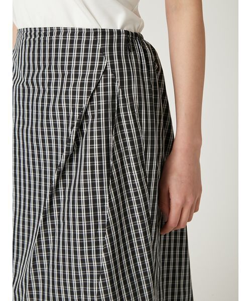 FRAY I.D（フレイアイディー）の「アシメタックタイトスカート（スカート・レディース・チェック/ホワイト/ブラック・0/1）」の9枚目の写真