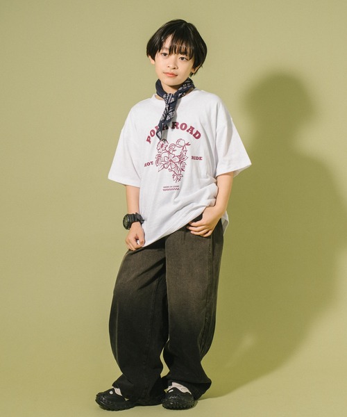 URBAN CHERRY(アーバンチェリー)の「【POLAROAD/ポーラロード】ステッチフラワーロゴオーバーサイズTシャツ(Tシャツ/カットソー・キッズ・ブラック/グリーン/ホワイト・150cm/140cm/120cm/160cm/130cm)」の15枚目の写真