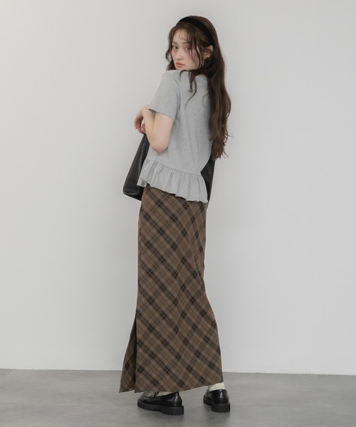 HEILIS(ヘイリス)の「裾フリル半袖ペプラムカットソー / フリルトップス ロンT ロングtシャツ 韓国 ガーリー バレエコア ブロケットコア スポーツミックス フレンチシック 半袖 春服 夏服 クルーネック Tシャツ カジュアル レイヤード ブラック アイボリー オフホワイト グレー(Tシャツ/カットソー・レディース・アイボリー/ブラック/グレー・FREE)」の18枚目の写真