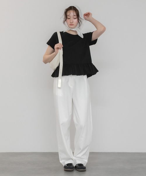 HEILIS(ヘイリス)の「裾フリル半袖ペプラムカットソー / フリルトップス ロンT ロングtシャツ 韓国 ガーリー バレエコア ブロケットコア スポーツミックス フレンチシック 半袖 春服 夏服 クルーネック Tシャツ カジュアル レイヤード ブラック アイボリー オフホワイト グレー(Tシャツ/カットソー・レディース・アイボリー/ブラック/グレー・FREE)」の5枚目の写真