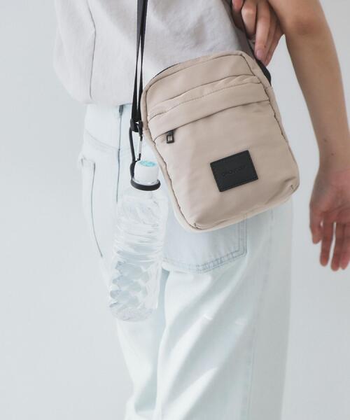 OPAQUE.CLIP（オペークドットクリップ）の「【ペットボトルショルダー付き】軽量ミニショルダーバッグ（ショルダーバッグ・レディース・ブラック/ベージュ/グレー・00）」の14枚目の写真