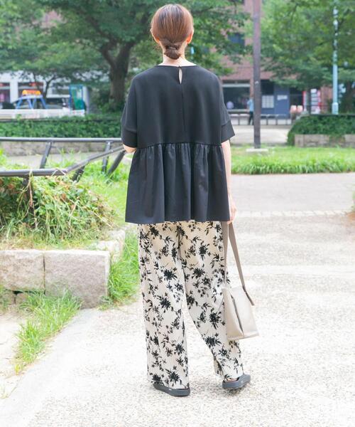 ITEMS URBANRESEARCH（アイテムズ アーバンリサーチ）の「ポンチドッキング半袖トップス（Tシャツ/カットソー・レディース・ブラック/オフホワイト/モカ/チャコールグレー/ブラウン系その他・FREE）」の7枚目の写真