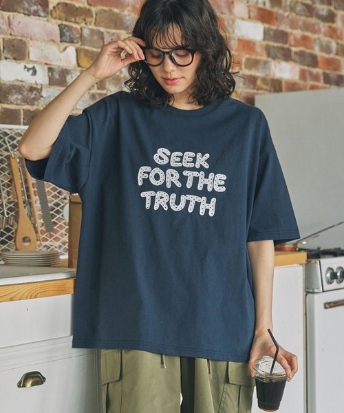 MONO-MART LADY'S（モノマートレディース）の「メッセージ ロゴ アップリケ刺繍 Tシャツ（Tシャツ/カットソー・レディース・アイボリー/ネイビー・FREE）」の10枚目の写真