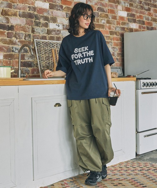 MONO-MART LADY'S（モノマートレディース）の「メッセージ ロゴ アップリケ刺繍 Tシャツ（Tシャツ/カットソー・レディース・アイボリー/ネイビー・FREE）」の14枚目の写真