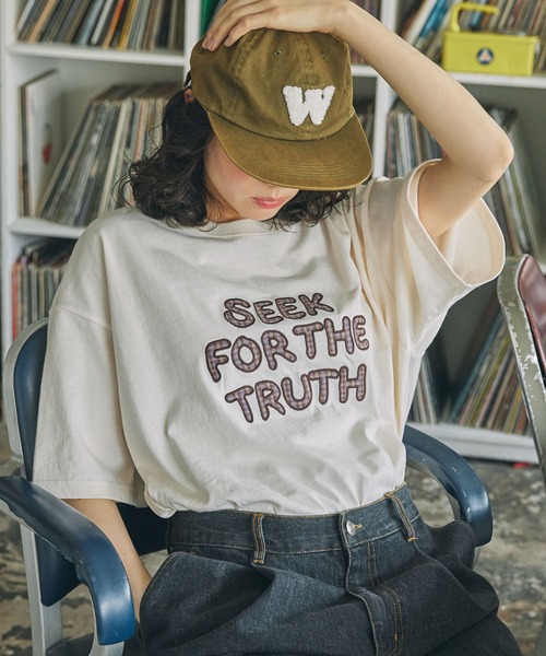 MONO-MART LADY'S（モノマートレディース）の「メッセージ ロゴ アップリケ刺繍 Tシャツ（Tシャツ/カットソー・レディース・アイボリー/ネイビー・FREE）」の20枚目の写真