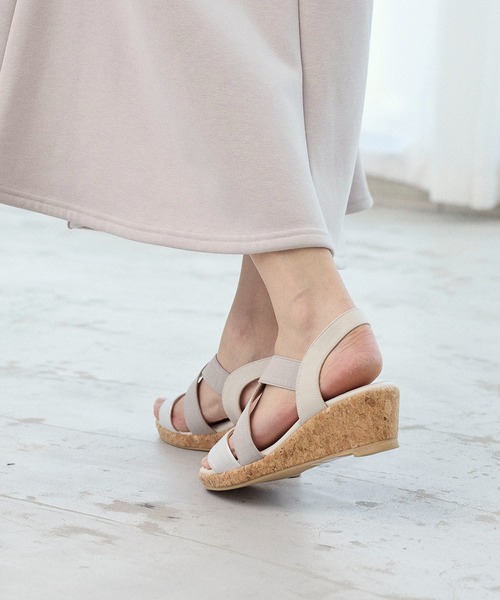 Pitti（ピッティ）の「【WEB限定】コルクウエッジサンダル（サンダル・レディース・ゴールド/ブラック/シルバー・S/L/M）」の22枚目の写真