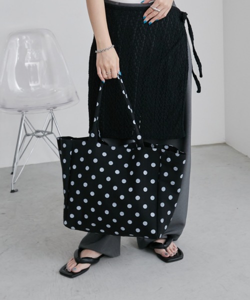Aunt Marie's(アントマリーズ)の「ドット柄BIGトート/大容量/旅行/お買い物にも(トートバッグ・レディース・アイボリー/ブラック・FREE)」の15枚目の写真