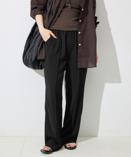 SLOBE IENA（スローブイエナ）の「《4サイズ展開/WEB限定/追加》ピンタックセミフレアパンツ（その他パンツ・レディース・ブラック・34/36/38/40）」の2枚目の写真