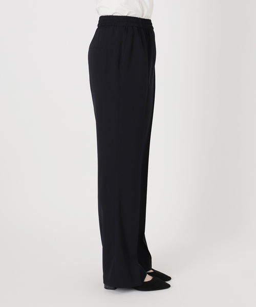 SLOBE IENA（スローブイエナ）の「《4サイズ展開/WEB限定/追加》ピンタックセミフレアパンツ（その他パンツ・レディース・ブラック・34/36/38/40）」の11枚目の写真