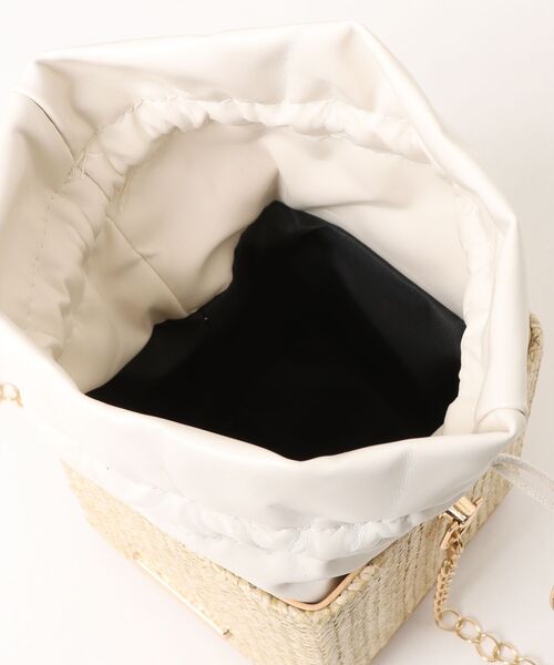 CELEN（セレン）の「2WAY スクエアパールハンドルバッグ ショルダーバッグ（ショルダーバッグ・レディース・ブラウン/ベージュ・FREE）」の8枚目の写真