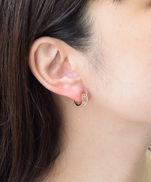 CALIN STANDARD(カリンスタンダード)の「◆金属アレルギー対応◆◆made in japan◆【痛くない】【落ちにくい】【ストレスフリーな着け心地】フラワーレース ミニループフィットイヤリング(イヤリング・レディース・シルバー/ゴールド/ピンクゴールド・FREE)」の7枚目の写真