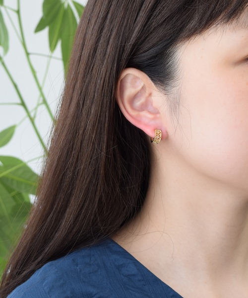 CALIN STANDARD(カリンスタンダード)の「◆金属アレルギー対応◆◆made in japan◆【痛くない】【落ちにくい】【ストレスフリーな着け心地】フラワーレース ミニループフィットイヤリング(イヤリング・レディース・シルバー/ゴールド/ピンクゴールド・FREE)」の8枚目の写真
