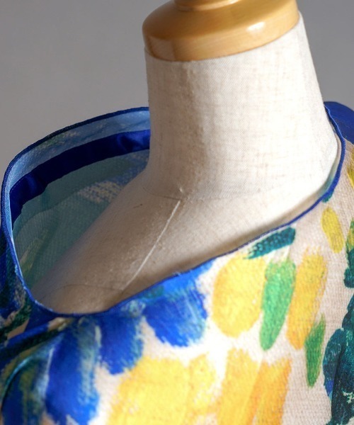 10mois（ディモワ）の「【マティス×10mois(ディモワ)】アンリ・マティス ナーシングスカーフ コリウールの風景 / 授乳ケープ（授乳ケープ/授乳クッション・レディース・マルチ・ONESIZE）」の9枚目の写真