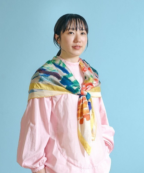 10mois（ディモワ）の「【マティス×10mois(ディモワ)】アンリ・マティス ナーシングスカーフ コリウールの風景 / 授乳ケープ（授乳ケープ/授乳クッション・レディース・マルチ・ONESIZE）」の2枚目の写真