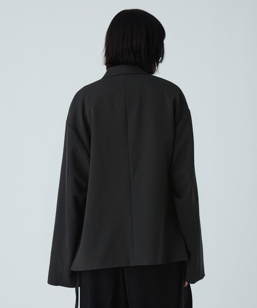 VELNUS（ベルナス）の「【VELNUS】 Multi-mode gimmick Tielocken short tailored jacket/マルチモードギミック タイロッケンショートテーラードジャケット（テーラードジャケット・メンズ・ブラック/チャコールグレー・S/M/L）」の10枚目の写真