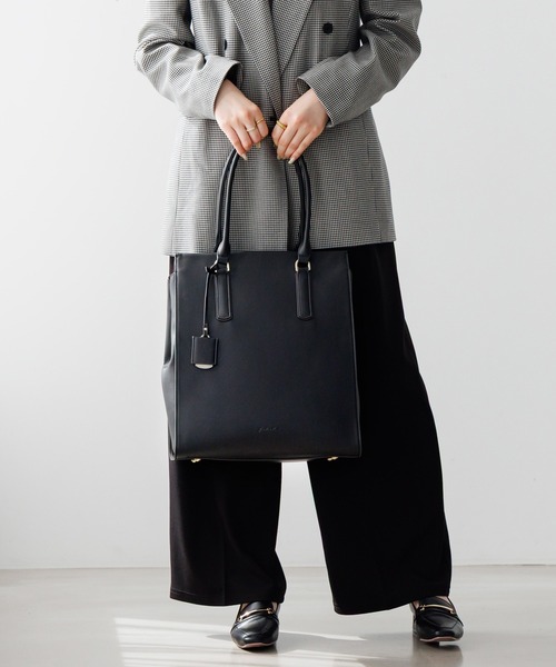 Jewelna Rose(ジュエルナローズ)の「OLバッグ・エト エアリィ 縦型トートバッグ 16272(トートバッグ・レディース・ブラック/グレイッシュベージュ/ライトピンク・FREE)」の6枚目の写真