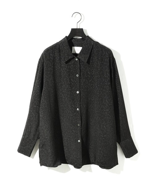 MIDIUMISOLID(ミディウミソリッド)の「MIDIUMISOLID for Ladies リラックスジャカードシャツ(シャツ/ブラウス・レディース・ブラック/アイボリー・FREE)」の2枚目の写真