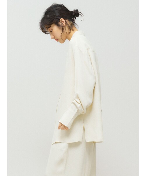 MIDIUMISOLID(ミディウミソリッド)の「MIDIUMISOLID for Ladies リラックスジャカードシャツ(シャツ/ブラウス・レディース・ブラック/アイボリー・FREE)」の7枚目の写真