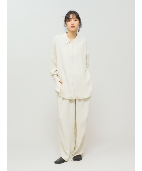 MIDIUMISOLID(ミディウミソリッド)の「MIDIUMISOLID for Ladies リラックスジャカードシャツ(シャツ/ブラウス・レディース・ブラック/アイボリー・FREE)」の11枚目の写真