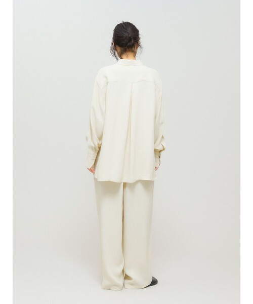 MIDIUMISOLID(ミディウミソリッド)の「MIDIUMISOLID for Ladies リラックスジャカードシャツ(シャツ/ブラウス・レディース・ブラック/アイボリー・FREE)」の14枚目の写真