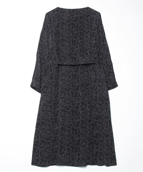 marimekko(マリメッコ)の「Tyvari Piirto Unikko / dress(ワンピース・レディース・ブラック・34/40/36/38/32)」の12枚目の写真