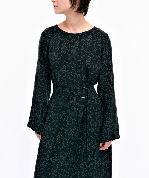 marimekko(マリメッコ)の「Tyvari Piirto Unikko / dress(ワンピース・レディース・ブラック・34/40/36/38/32)」の4枚目の写真