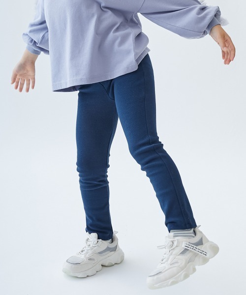 devirock(デビロック)の「ウルトラストレッチパンツ(綿95%やわらかタッチ)(その他パンツ・キッズ・パープル系その他3/ブラウン系その他2/カーキ/ピンク系その他/ブラウン系その他/イエロー系その他/ブラック/グレー系その他/グレイッシュベージュ/ブルー系その他3/ブルー系その他2/ブルー系その他4/パープル系その他2/パープル系その他/オートミール/ネイビー/ブルー系その他/グリーン系その他2/モカ/グリーン系その他・90cm/100cm/110cm/120cm/130cm/140cm/150cm/160cm)」の11枚目の写真