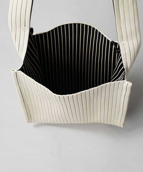 MAISON SPECIAL（メゾンスペシャル）の「《UNISEX》【EX】Knit Shoulder Tote Bag/ニットショルダートートバッグ【MAISON SPECIAL/メゾンスペシャル】（ショルダーバッグ・メンズ・レッド/ブラック/オフホワイト/シルバー・FREE）」の9枚目の写真