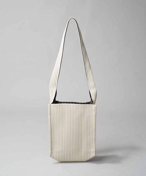 MAISON SPECIAL（メゾンスペシャル）の「《UNISEX》【EX】Knit Shoulder Tote Bag/ニットショルダートートバッグ【MAISON SPECIAL/メゾンスペシャル】（ショルダーバッグ・メンズ・レッド/ブラック/オフホワイト/シルバー・FREE）」の20枚目の写真