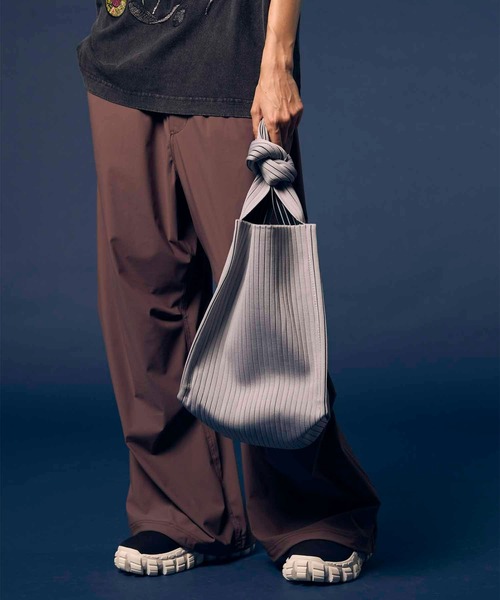 MAISON SPECIAL（メゾンスペシャル）の「《UNISEX》【EX】Knit Shoulder Tote Bag/ニットショルダートートバッグ【MAISON SPECIAL/メゾンスペシャル】（ショルダーバッグ・メンズ・レッド/ブラック/オフホワイト/シルバー・FREE）」の17枚目の写真