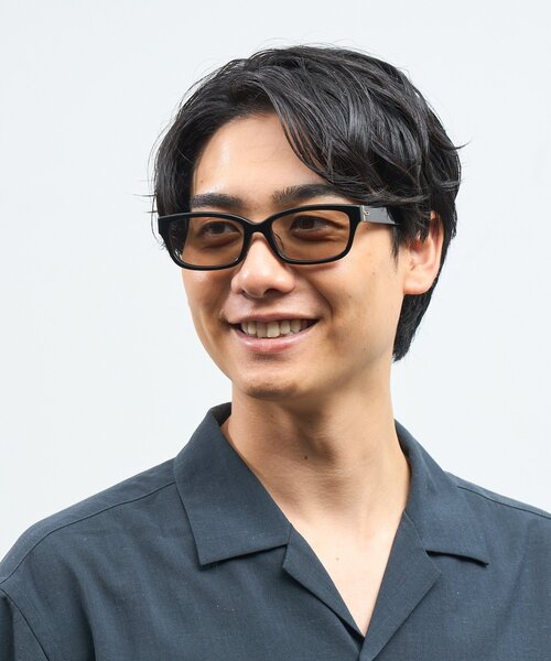 Zoff(ゾフ)の「【WEB 限定】Zoff|takashi kumagai ウェリントン型 サングラス|横長フレーム|カラーレンズ|紫外線対策 UVカット| レディース ユニセックス(サングラス・レディース・ブラック/ブラック系その他/グレー・FREE)」の21枚目の写真
