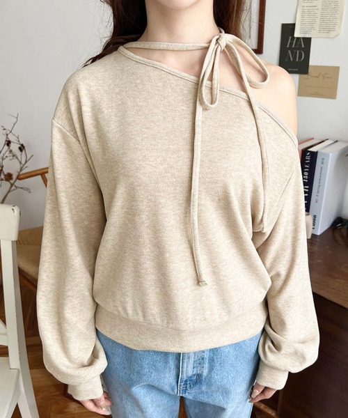 moment+(モーメントプラス)の「ストラップチョーカーネックリボンアシメワンショルダーニットソープルオーバー(Tシャツ/カットソー・レディース・ベージュ/ピンク/ブラック/グレー・M)」の6枚目の写真