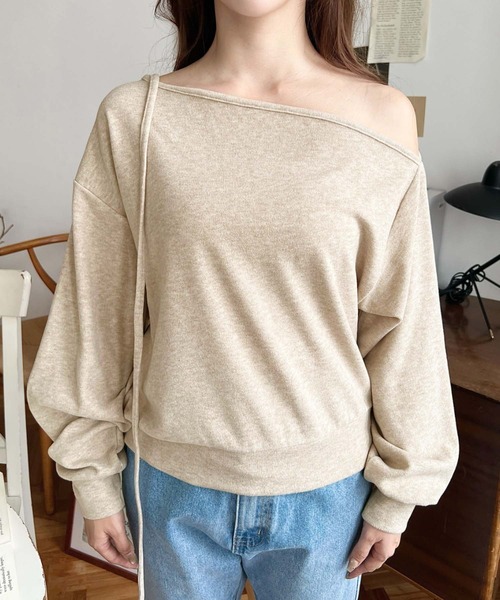 moment+(モーメントプラス)の「ストラップチョーカーネックリボンアシメワンショルダーニットソープルオーバー(Tシャツ/カットソー・レディース・ベージュ/ピンク/ブラック/グレー・M)」の9枚目の写真